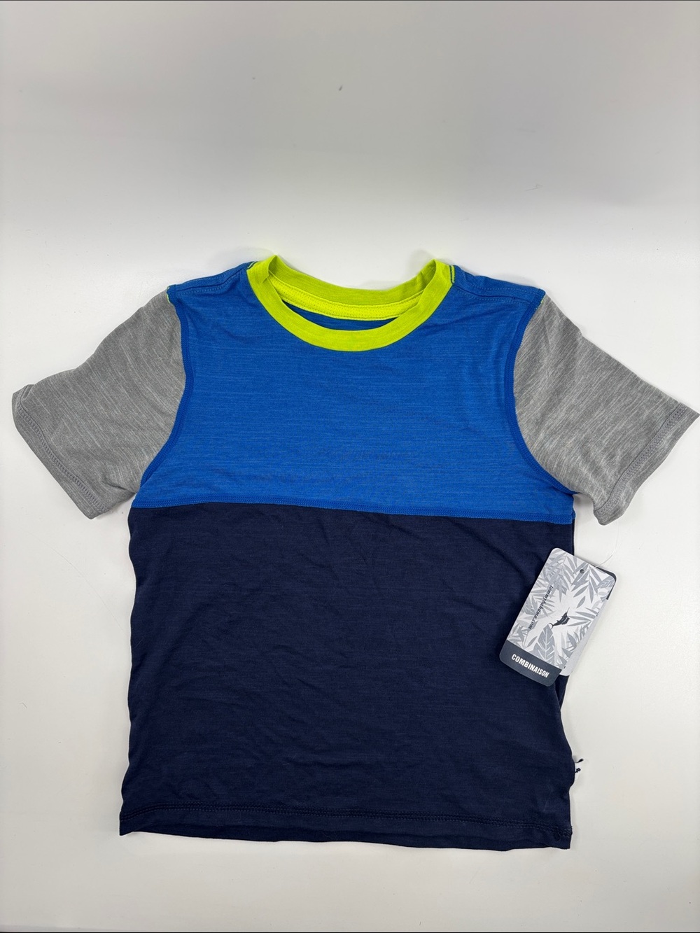 Tommy Bahama Active T Shirt size 4